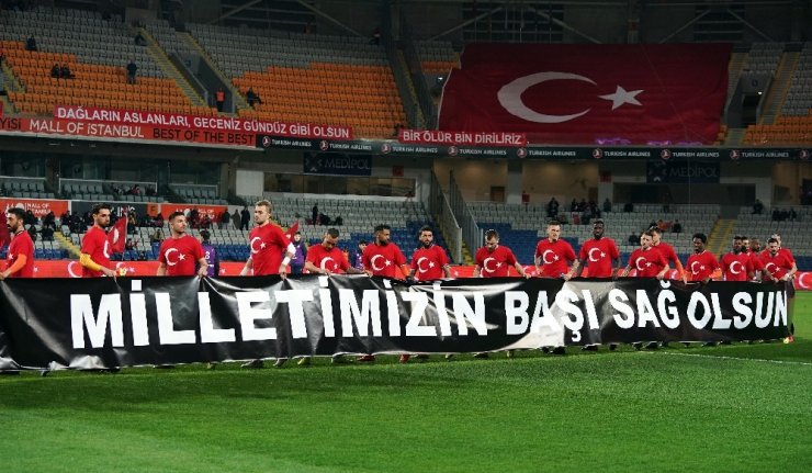 Gaziantep FK ve Başakşehirli futbolculardan Mehmetçik’e destek
