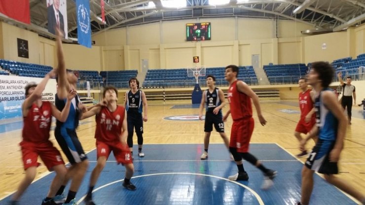 Kimsenin ilgi göstermediği Basketbol U16 Erkekler 1. Bölge Şampiyonası sona erdi