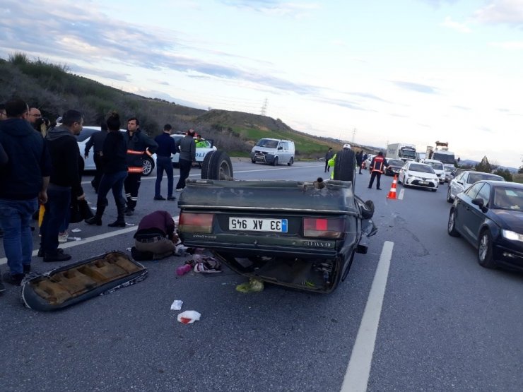 Otomobil, kamyona çarpıp takla attı: 7 yaralı