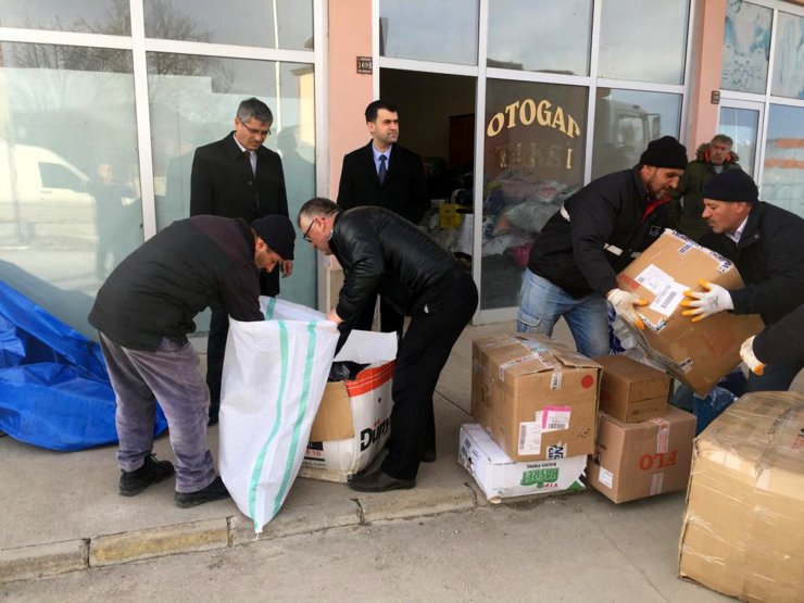 Suşehri'nden depremzedelere yardım