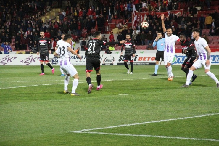 TFF 1. Lig: E.H. Balıkesirspor: 2 - Keçiörengücü: 2