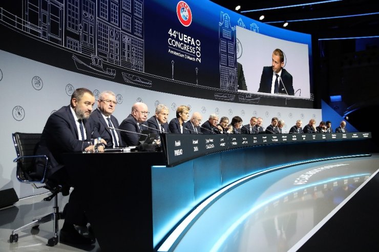 UEFA Kongresi Amsterdam’da yapıldı
