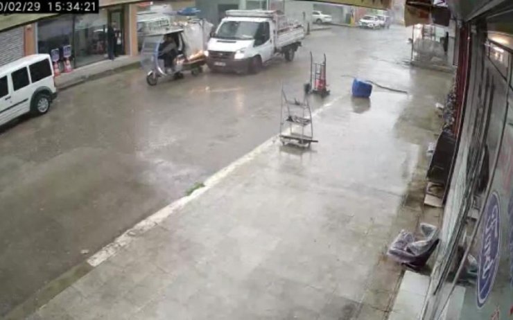Kağıtçıların kavgası kamerada