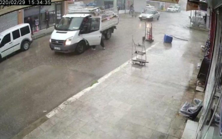 Kağıtçıların kavgası kamerada