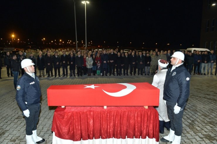 Şehit gümrük memurunun naaşı memleketi Mersin’e gönderildi