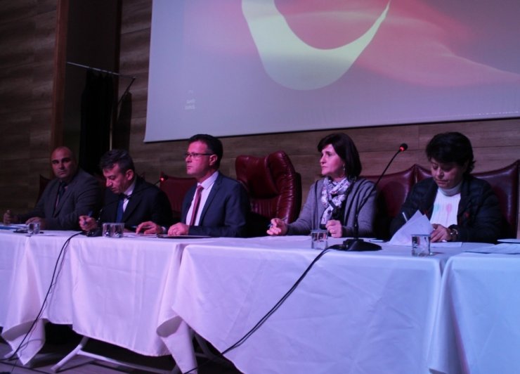 Meclis toplantısı saygı duruşuyla başladı