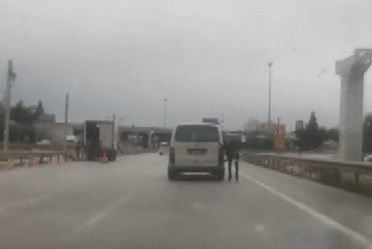 Patenli gencin 60 kilometre hızla tehlikeli yolculuğu