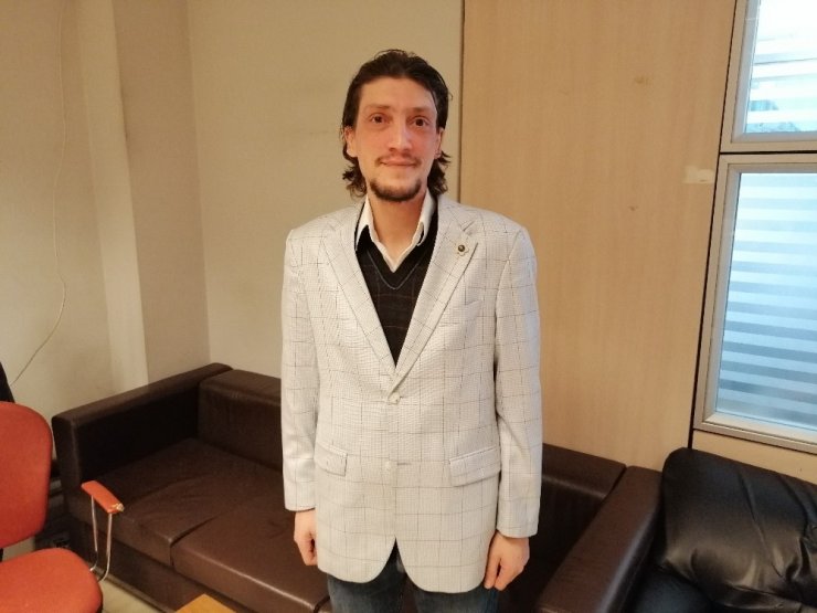 ‘Ruslardan başka türlü dost olur’ diyen Adil Gür’e suç duyurusu