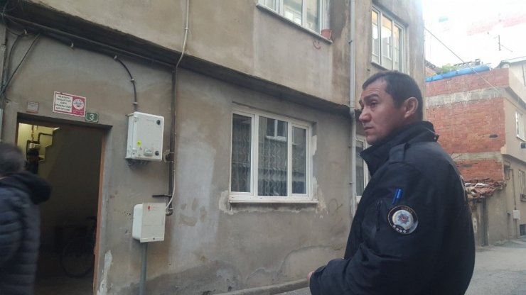 Eşini şiddetli geçimsizlik yüzünden bıçaklayarak öldürmüş