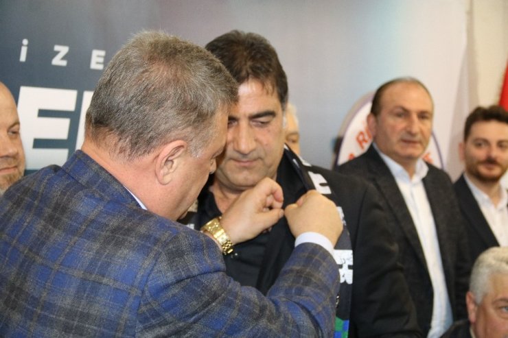 Ünal Karaman, Çaykur Rizespor ile 1.5 yıllık sözleşme imzaladı