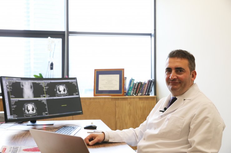 Ülkesine hizmet arzusuyla Amerika'dan dönüp hastalara şifa oldu