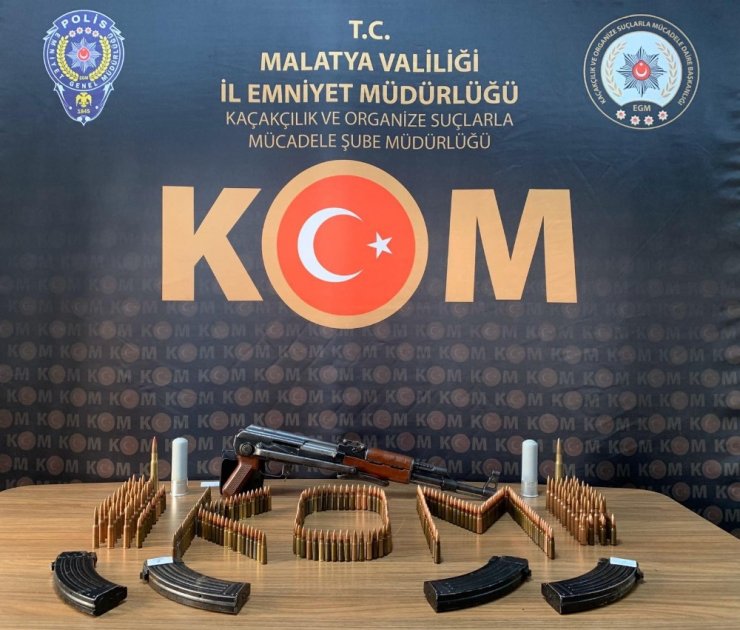 Malatya’da silah kaçakçılığı ve gasp şüphelilerine operasyon: 7 gözaltı