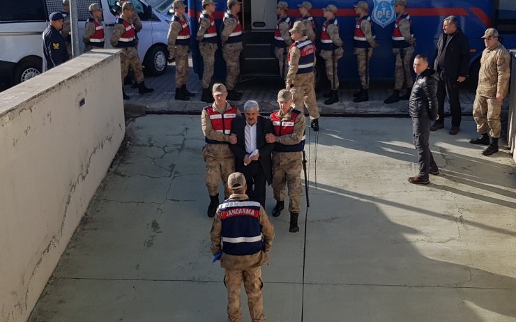 Erzincan'da ele geçirilen 1 ton 271 kilogram eroine ilişkin davada sanıklar hakim karşısında