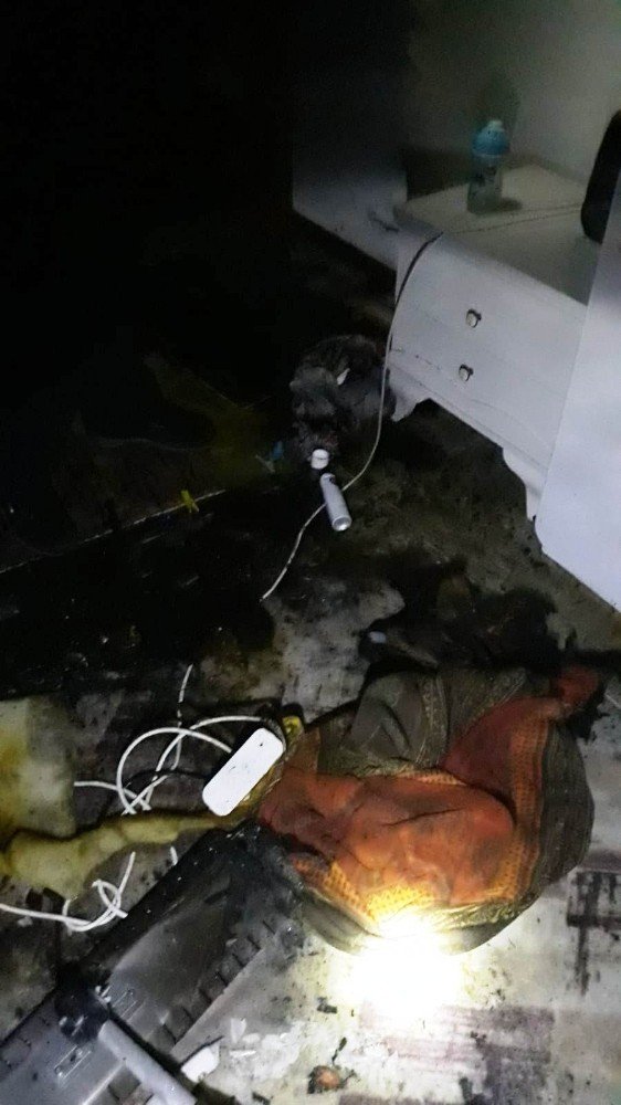 Fethiye‘de elektrikli ısıtıcı evi yaktı