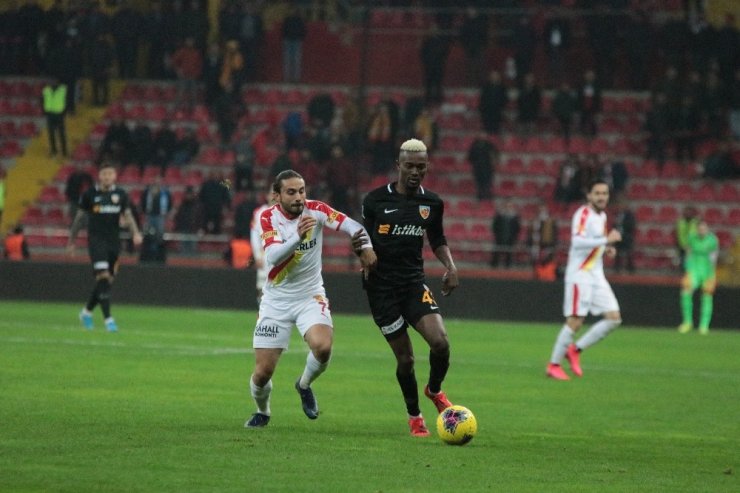 Göz Göz fırsat tepti