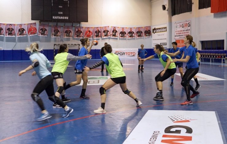 Kastamonu Belediyespor, Siofok maçının hazırlıklarına başladı