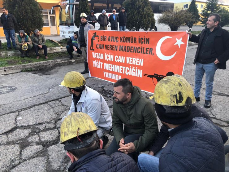 Maden işçileri şehitler ve Mehmetçik için dua etti