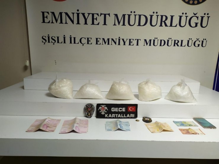 Nişantaşı’nda takside 1.5 milyon TL değerinde uyuşturucu yakalandı