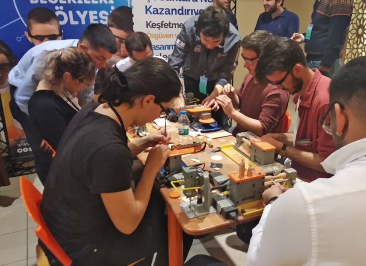 Gökçin Aras geleceğin endüstri mühendisleri ile buluştu