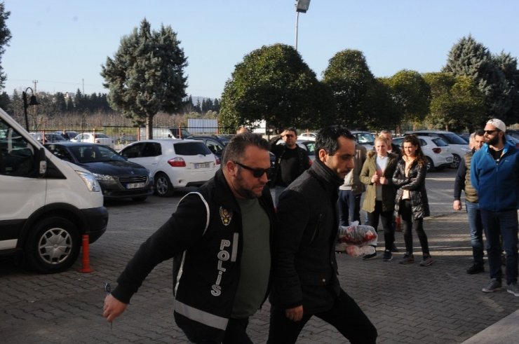 Yalova Belediyesi’ndeki yolsuzluk soruşturmasında 5 kişi adliyede