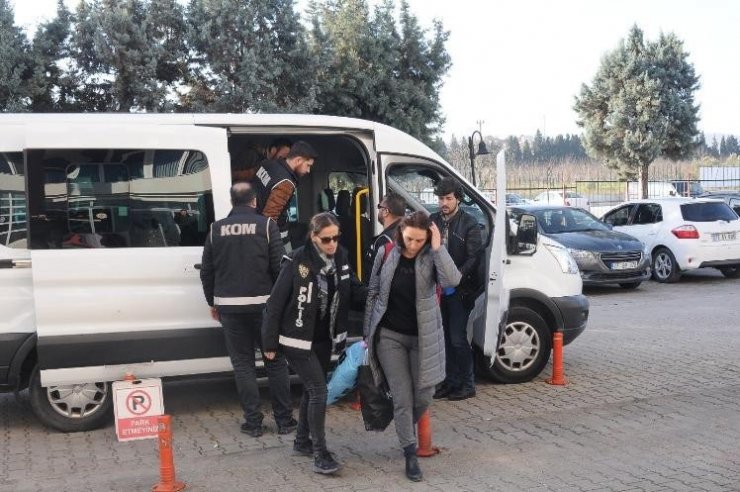 Yalova Belediyesindeki yolsuzluk soruşturması kapsamında adliyeye sevk edilen 5 kişi tutuklandı