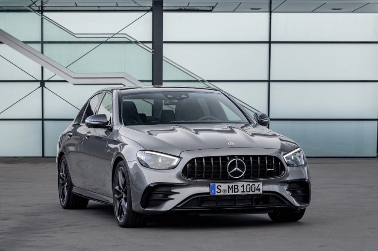 Mercedes-Benz’in yeni modelleri tanıtıldı