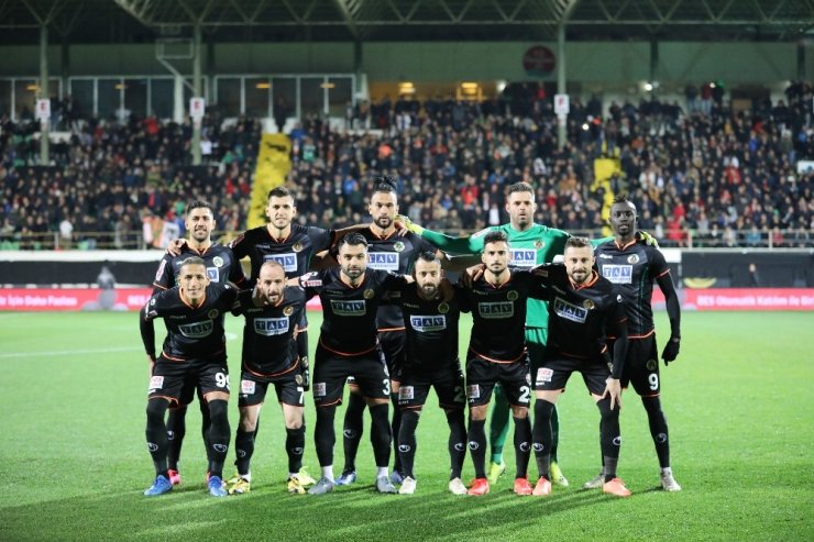 Alanyaspor, tarihinde ilk kez yarı final maçına çıkacak