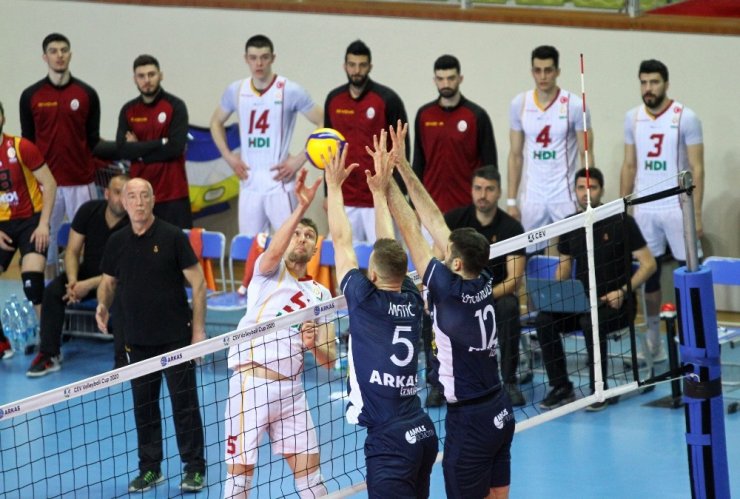 Galatasaray HDI Sigorta yarı finalde