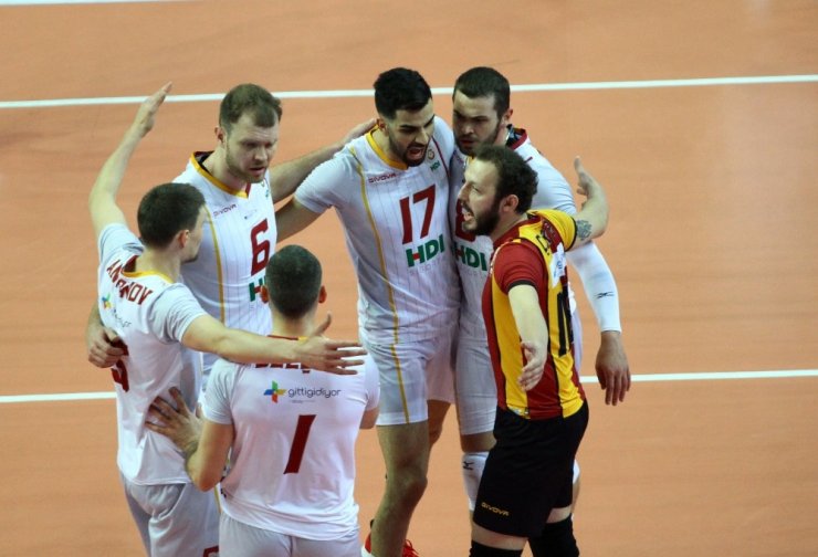 Galatasaray HDI Sigorta yarı finalde