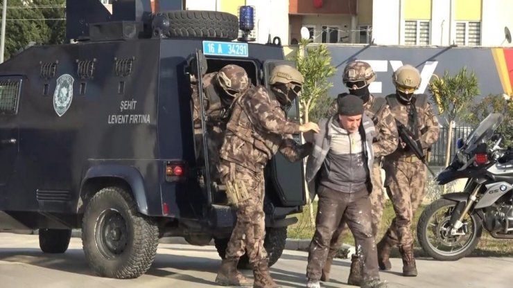 DEAŞ tetikçisi baba ve istihbaratçı oğlu tutuklandı