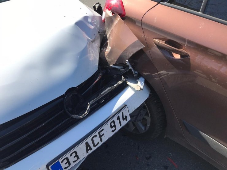 Diyarbakır’da zincirleme trafik kazası: 1 yaralı
