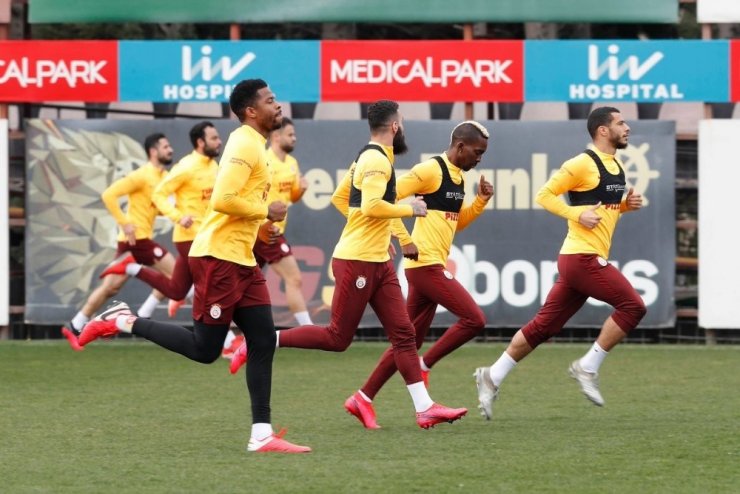 Galatasaray’da Lemina takımla çalıştı