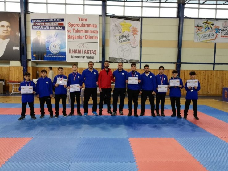 Analig’de karate takımları finale yükseldi