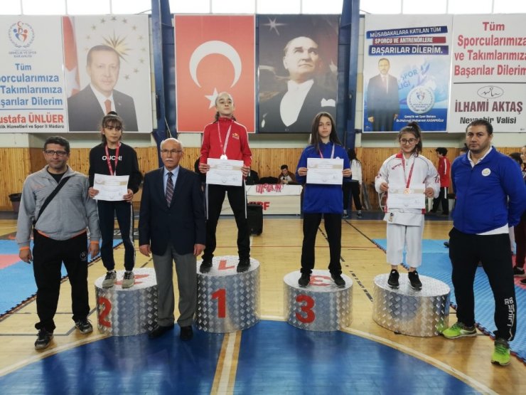 Analig’de karate takımları finale yükseldi