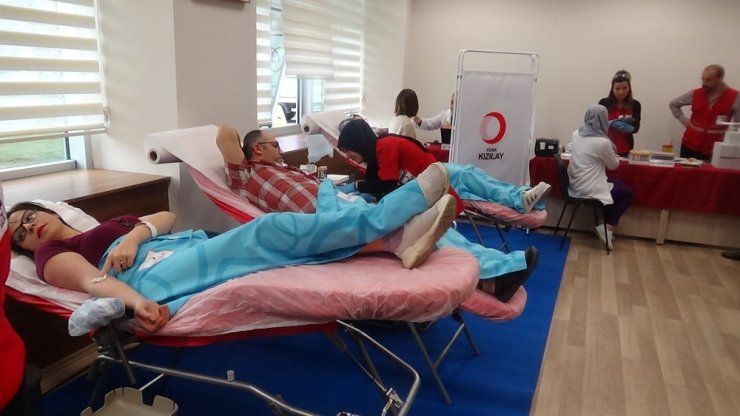 İstanbul Bölge Adliye Mahkemesinde kan bağışı kampanyası