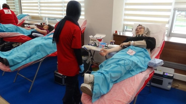 İstanbul Bölge Adliye Mahkemesinde kan bağışı kampanyası