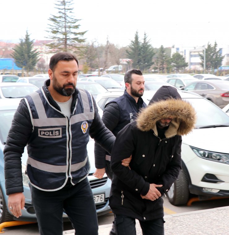 Kar maskeli hırsız 250 kamera kaydı incelenerek yakalandı