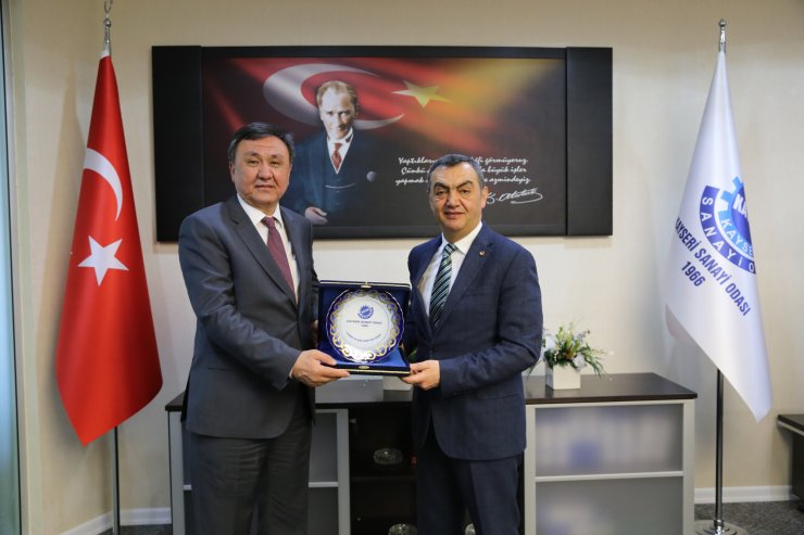 Kırgızistan'ın Ankara Büyükelçisi Ömüraliyev, Kayseri Sanayi Odası'nı ziyaret etti