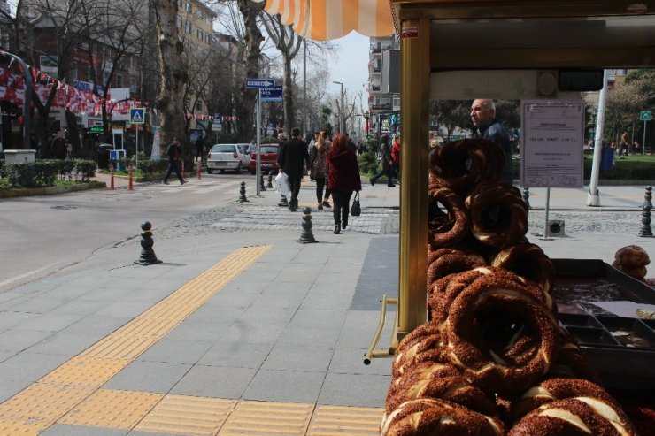 Kocaeli’de 2 TL olan simit ekmekten daha pahalıya satılıyor