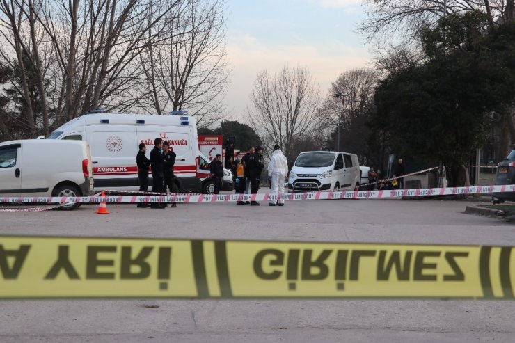 Kocaeli’de yabancı plakalı araçta ölü bulunan şahısta korona şüphesi