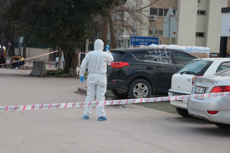 Kocaeli’de yabancı plakalı araçta ölü bulunan şahısta korona şüphesi