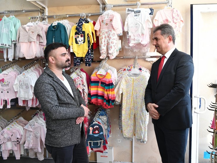 Mamak Belediye Başkanı Köse'den esnaf ziyareti