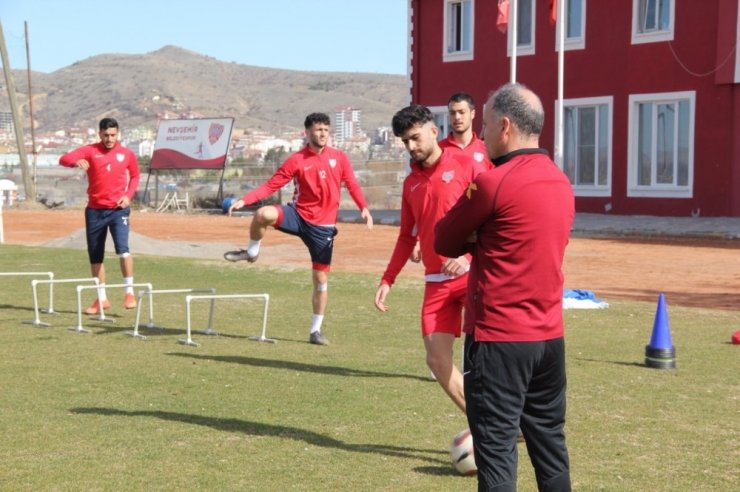 Nevşehir Belediyespor’da Taner Öcal dönemi başladı