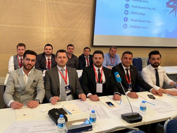 Manisalı genç girişimciler, bilgilendirme seminerine katıldı