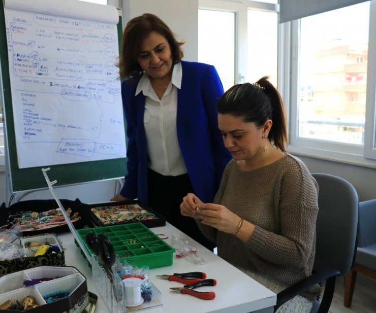 Ev kadınları kooperatifle ek gelir sağlıyor