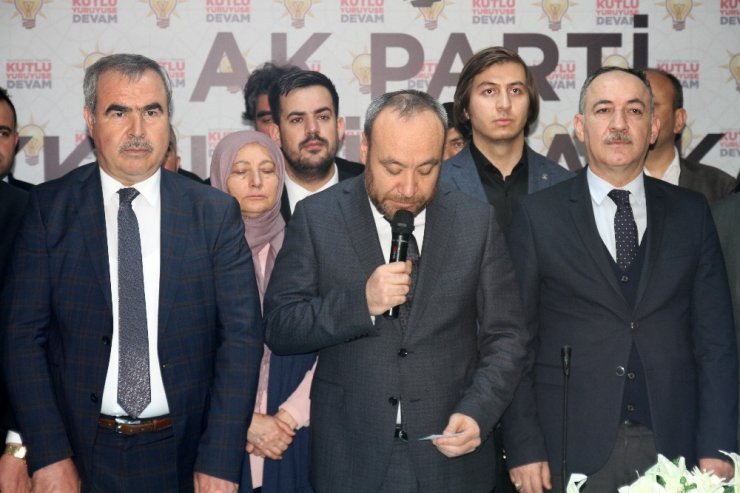 Siyasilerden Engin Özkoç’a sert tepki
