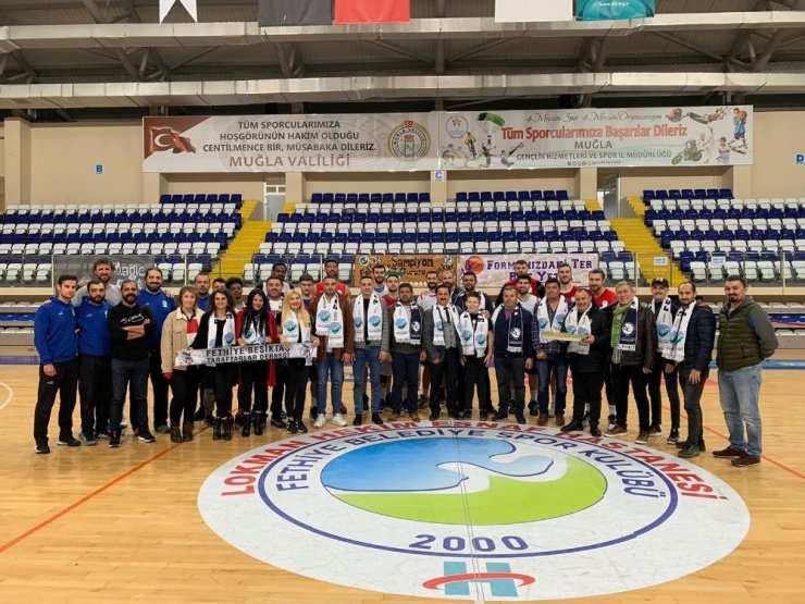 Fethiye Beşiktaş Taraftarlar Derneği’nden Atkı Kampanyasına destek