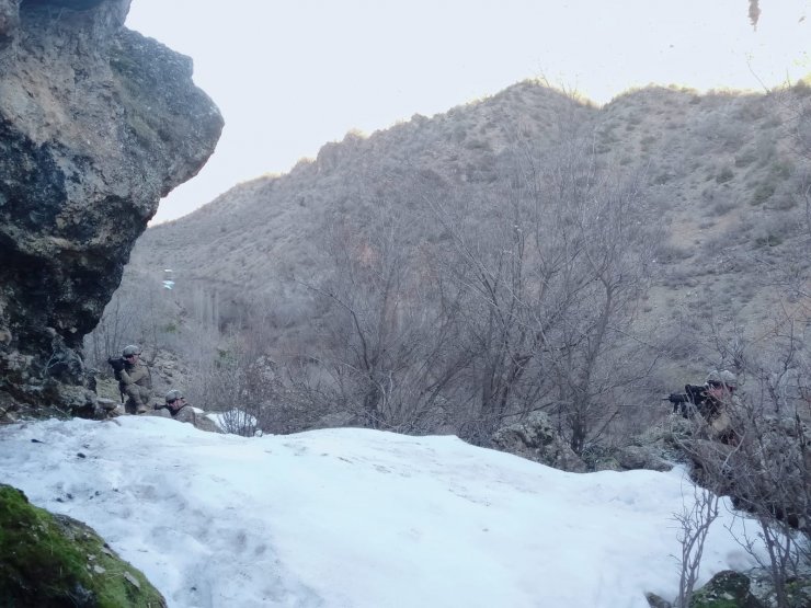 Hakkari'de terör örgütü PKK'ya yönelik "Kapan-3 Kazan Operasyonu" başlatıldı