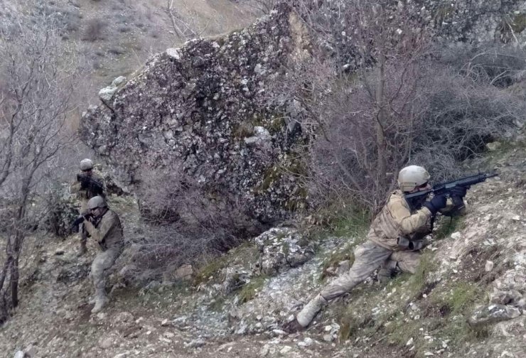 Kazan vadisinde silah ve mühimmat ele geçirildi