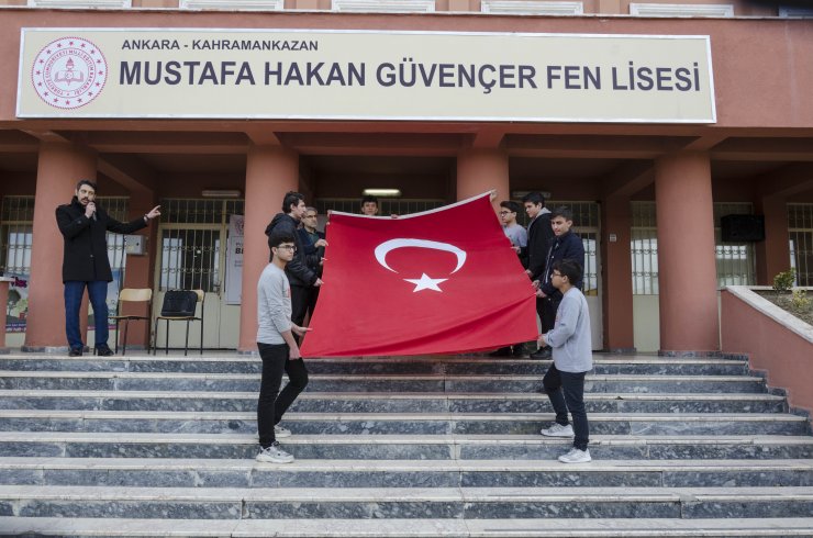 Harçlıklarını birleştirip Mehmetçiğe gönderdiler